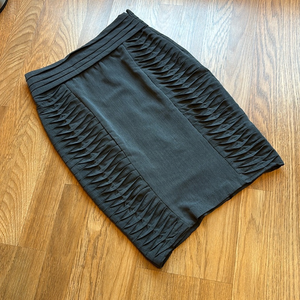 Love Spray elegant dark gray pencil skirt. Size small.